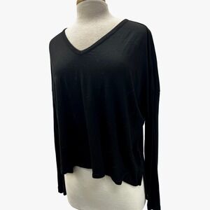 Rag & bone V-Neck Top Women S Black Excellent Rayon Long Sleeve High-Low Hem